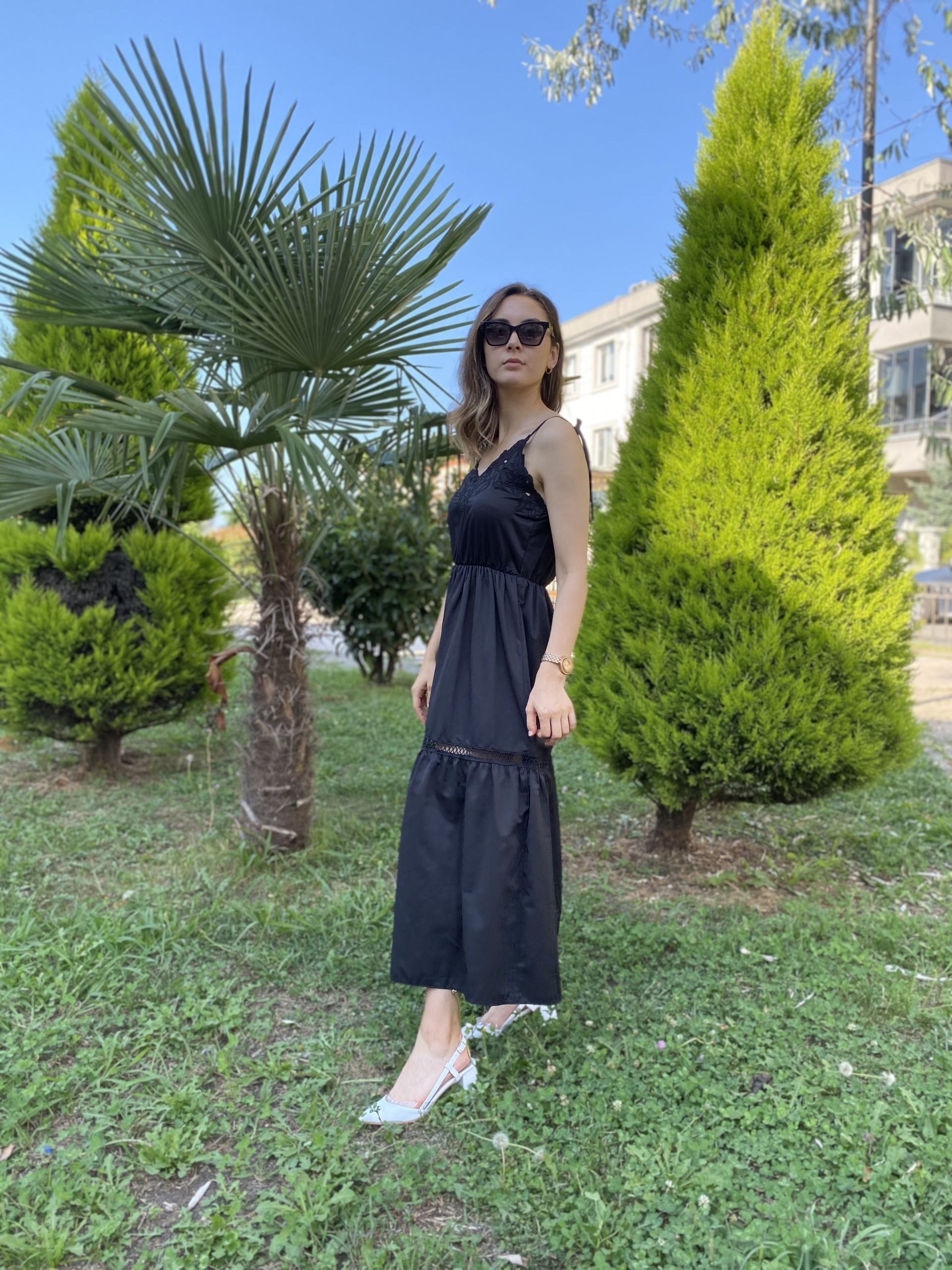 Siyah Göğsü fistolu Elbise - Görsel 5