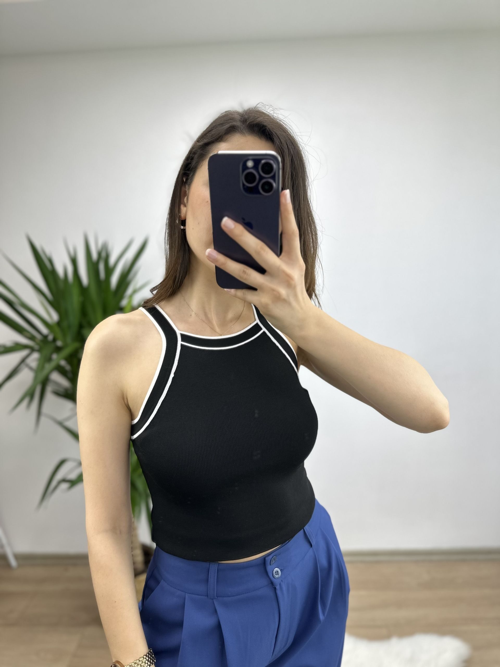 Siyah Marka Model Triko Atlet - Görsel 3