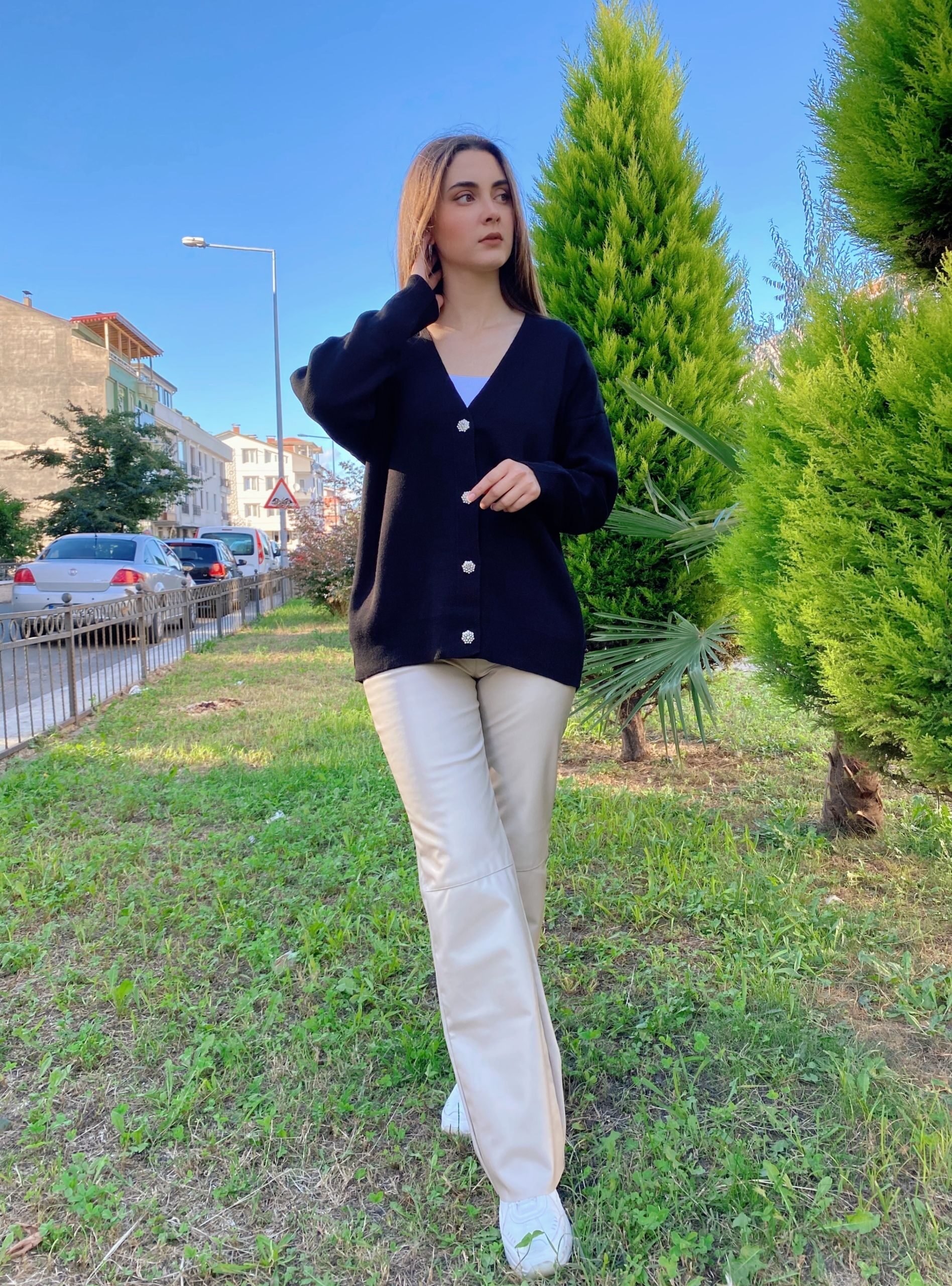Siyah Kristal Taş Düğmeli Hırka - Görsel 3