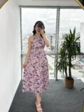 Pembe Desenli Halter Yaka Elbise